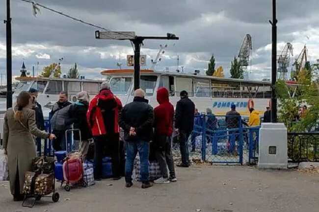 Население Херсона призвали покинуть город