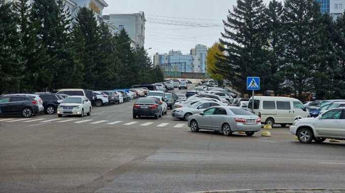 Как чиновники отжали стоянку в самом центре Улан-Удэ